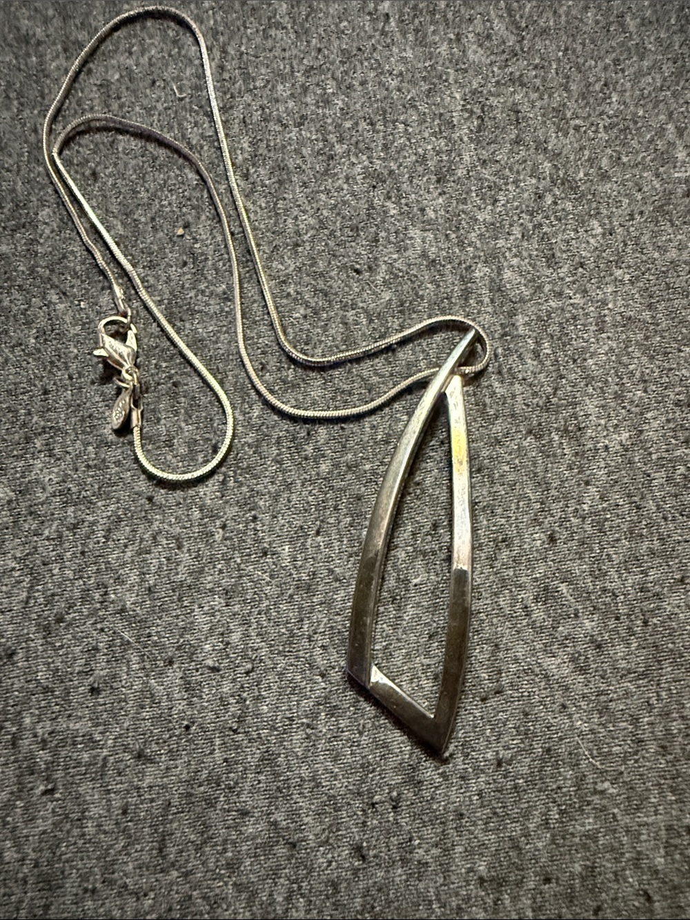 Unmarked Silver Modern Open Geometric Pendant Necklace
